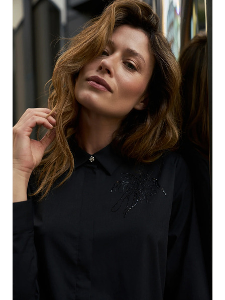 Moodo Crna košulja s ovratnikom Moodo