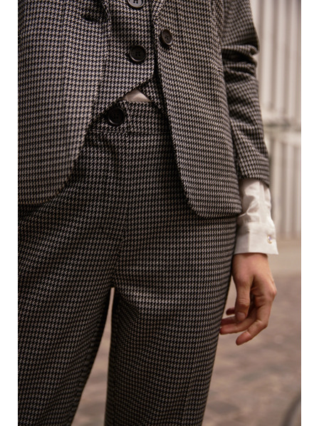 Moodo Sive hlače u pepito uzorku Moodo