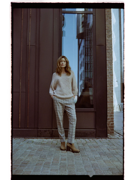 Moodo Bež džemper ukrašen perlicama Moodo