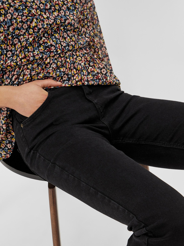 Pieces Crne skraćene traperice ravnog kroja Pieces Luna