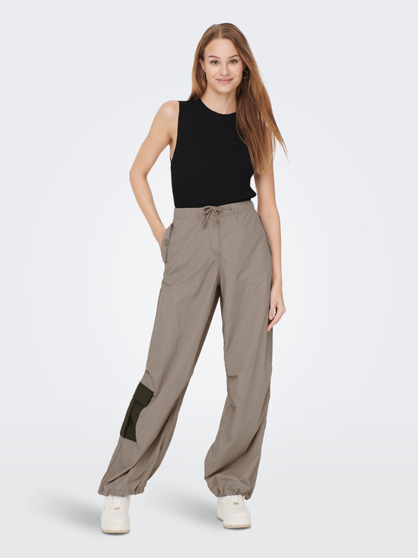 ONLY Crni ženski rebrasti osnovni top ONLY Majli