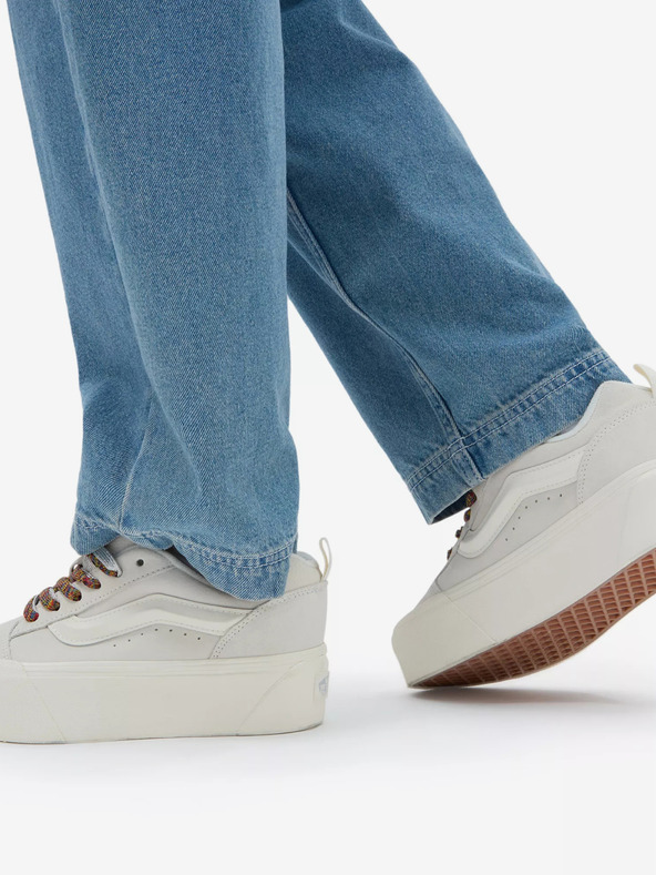 Vans Svijetlo sive ženske antilop tenisice na VANS Knu Stack platformi