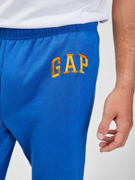 GAP Trenirke s izvezenim logom i fleece GAP