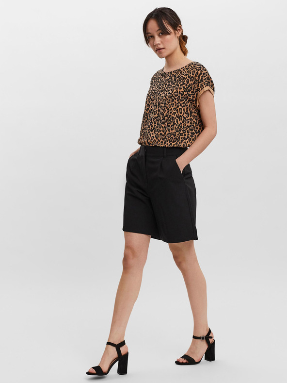 Vero Moda Crne kratke kratke hlače VERO MODA Zelda