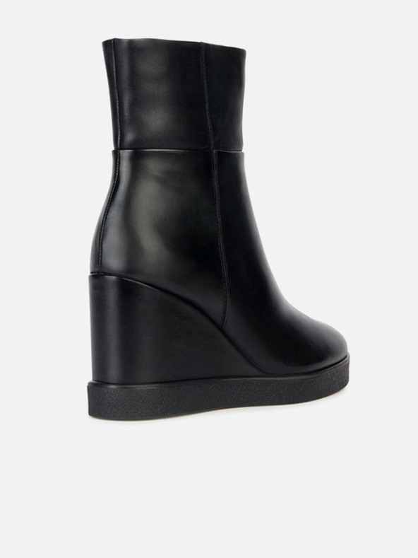 Geox Crne ženske gležnjače Geox Elidea Wedge