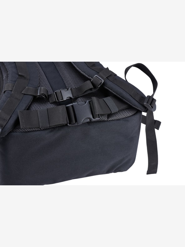 CabinZero Military 44L Absolute Black Ruksak