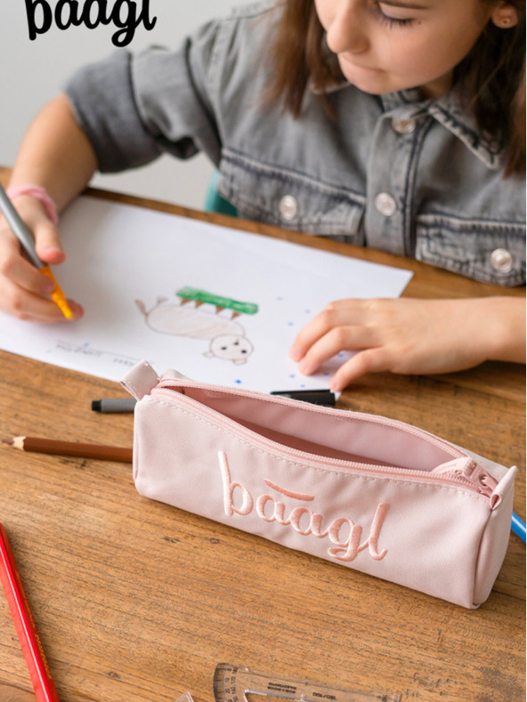 BAAGL  Baagl kremasti studentski slučaj