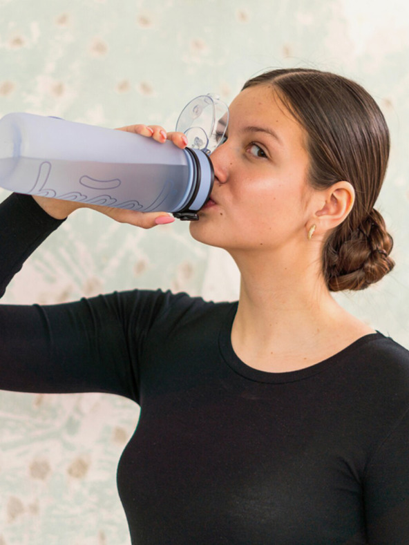 BAAGL  Plava boca za piće od tritana prašinasto plava, 800 ml Baagl