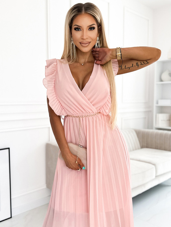 numoco GIORGIA Plisirana haljina s volanima, dekolteom i zlatnim lancem - breskva Numoco