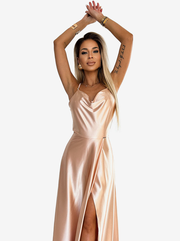 numoco Satenska duga haljina s ekskluzivnim dekolteom na leđima - zlatna Numoco PERLA