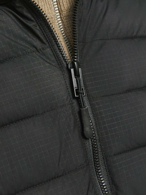 Jack & Jones Crna muška prošivena Jack & Jones jakna