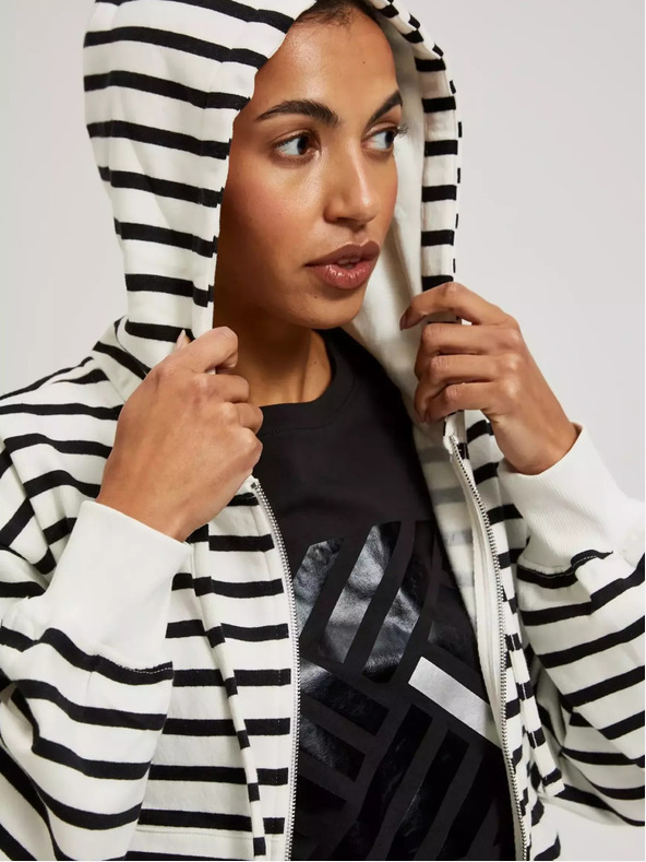 Moodo Moodo crno-bijela uska majica s kapuljačom na pruge