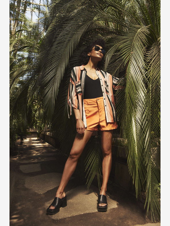 Moodo Narančaste ženske kratke hlače Moodo