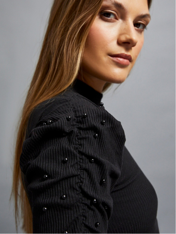 Moodo Crna ženska rebrasta bluza s rukavima na volane i dolčevitom marke Moodo