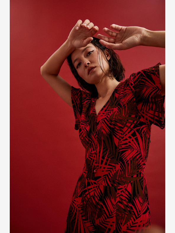 Moodo Crvena haljina s Moodo V izrezom