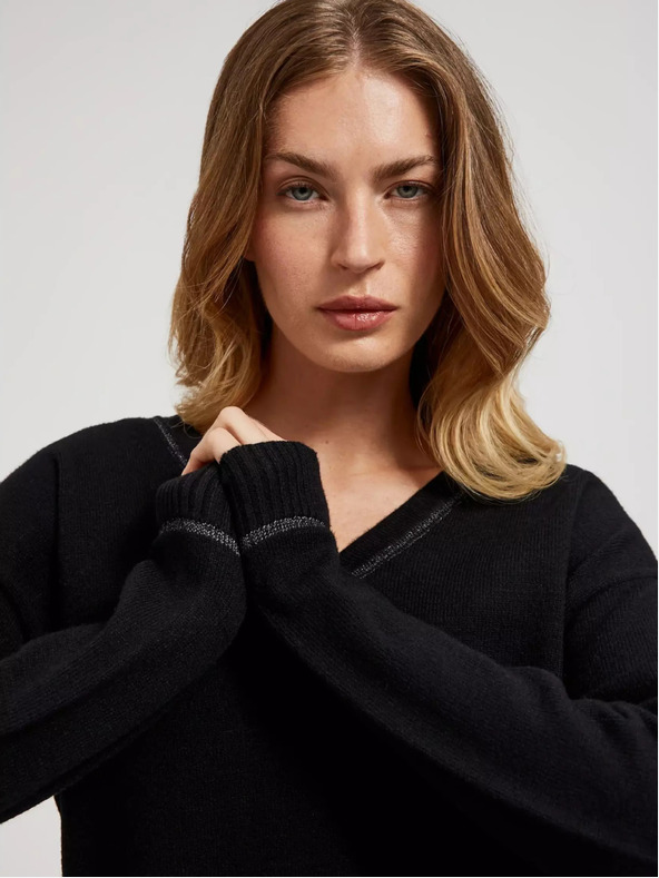 Moodo Moodo crni pulover s V-izrezom i dugim rukavima