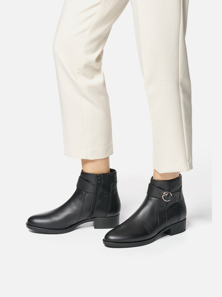 Geox Crne ženske gležnjače Geox Felicity