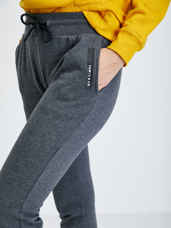 Sam 73 Tamnosive ženske trenirke od vrijeska SAM 73 Rindi