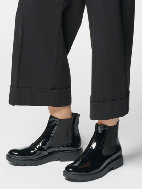 Geox Crne ženske gležnjače Geox Spherica Ec1