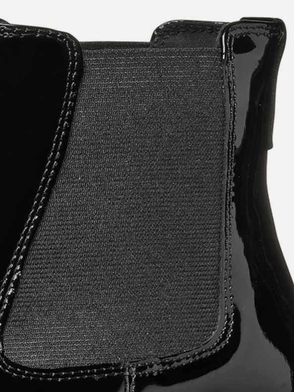 Geox Crne ženske gležnjače Geox Spherica Ec1