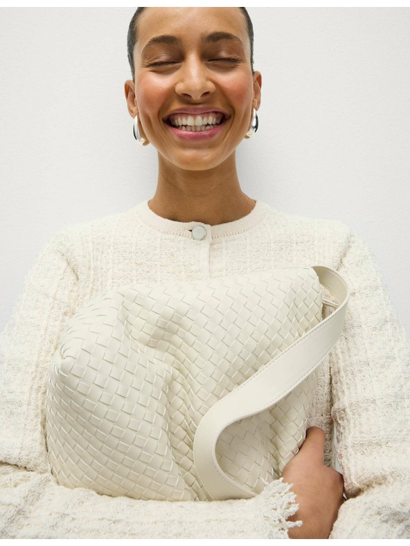 Marks & Spencer Pleteni kardigan s resicama i izrezom oko vrata, s visokim udjelom pamuka Marks & Spencer kremasta