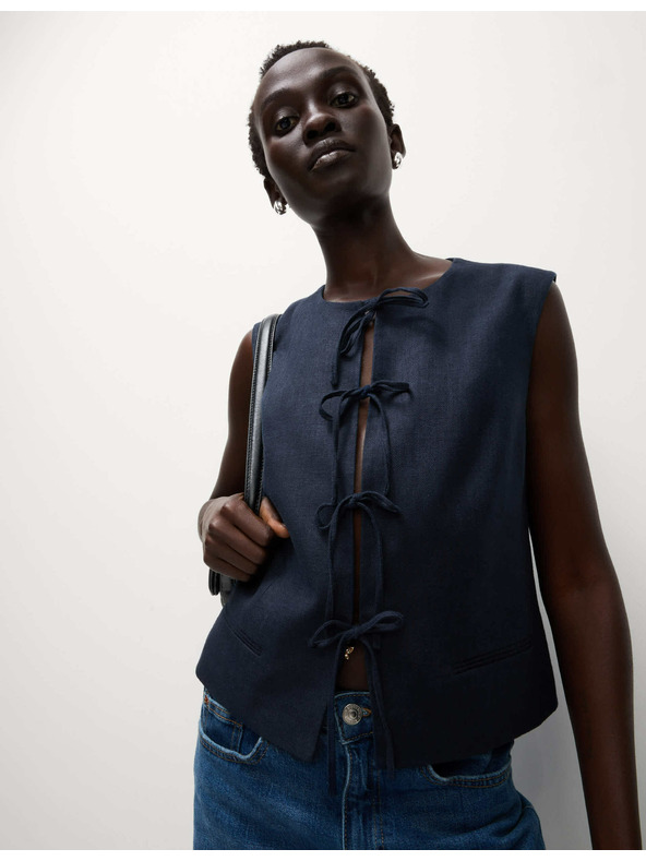 Marks & Spencer Laneni prsluk s vezivanjem sprijeda Marks & Spencer