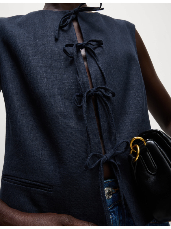 Marks & Spencer Laneni prsluk s vezivanjem sprijeda Marks & Spencer