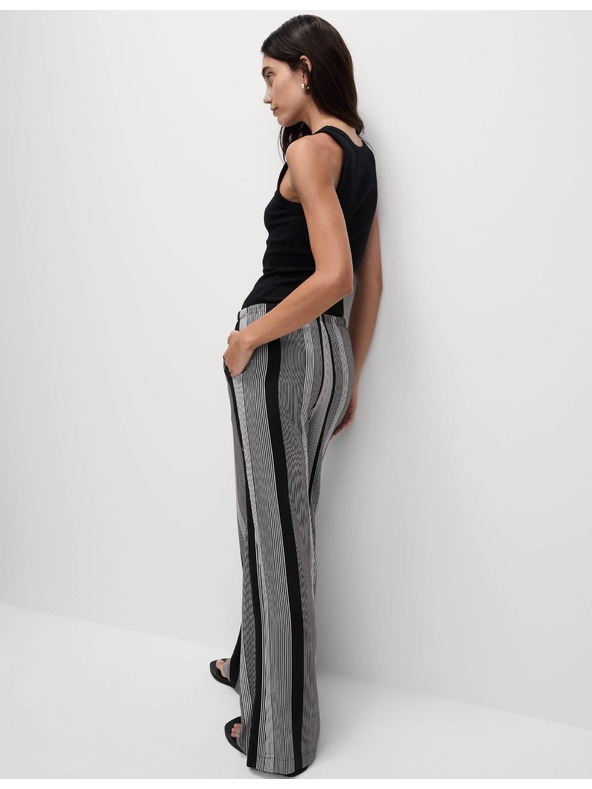 Marks & Spencer Keper hlače s printom, širokih nogavica i visokim strukom Marks & Spencer siva