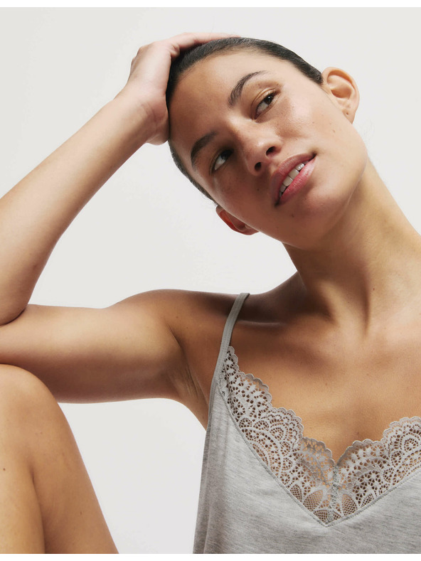 Marks & Spencer Kami pidžama top s čipkastim detaljima Marks & Spencer siva