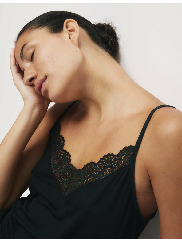 Marks & Spencer Kami pidžama top s čipkastim detaljima Marks & Spencer crna