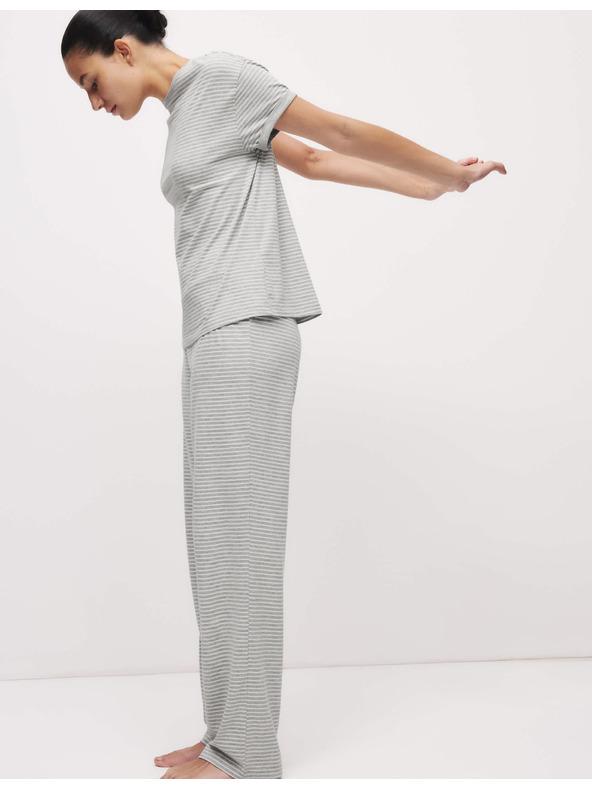 Marks & Spencer Pidžama set s visokim udjelom pamuka s printom listova Marks & Spencer siva