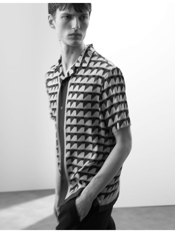 Marks & Spencer Košulja s geometrijskim tiskom, normalan kroj Marks & Spencer siva