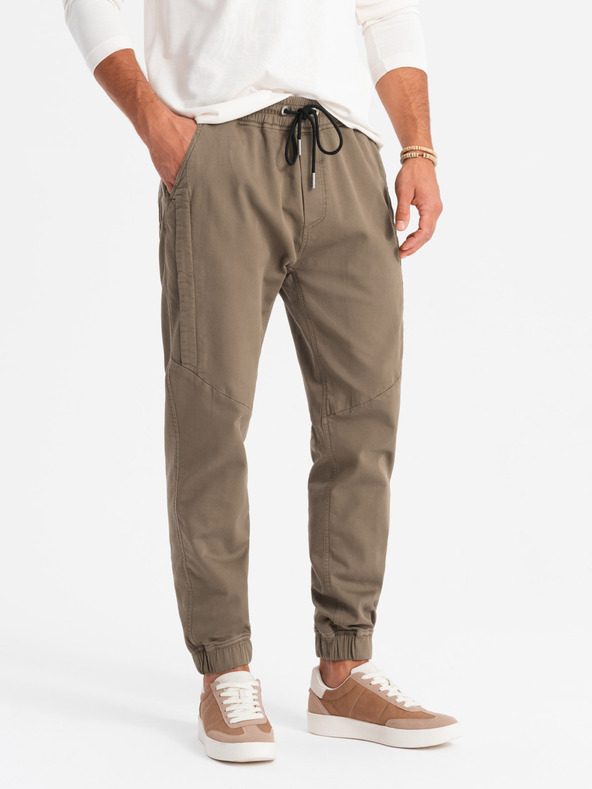 Ombre Clothing Muška pletena trenirka s naborima tamno smeđa Ombre odjeća