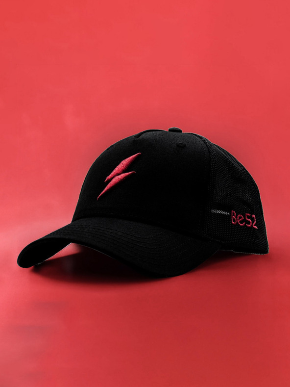 Be52 Be52 Bolt šilterica premium crna/crvena