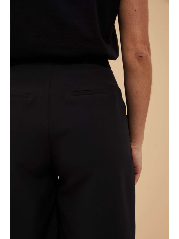 Moodo Crne ženske kratke hlače Moodo