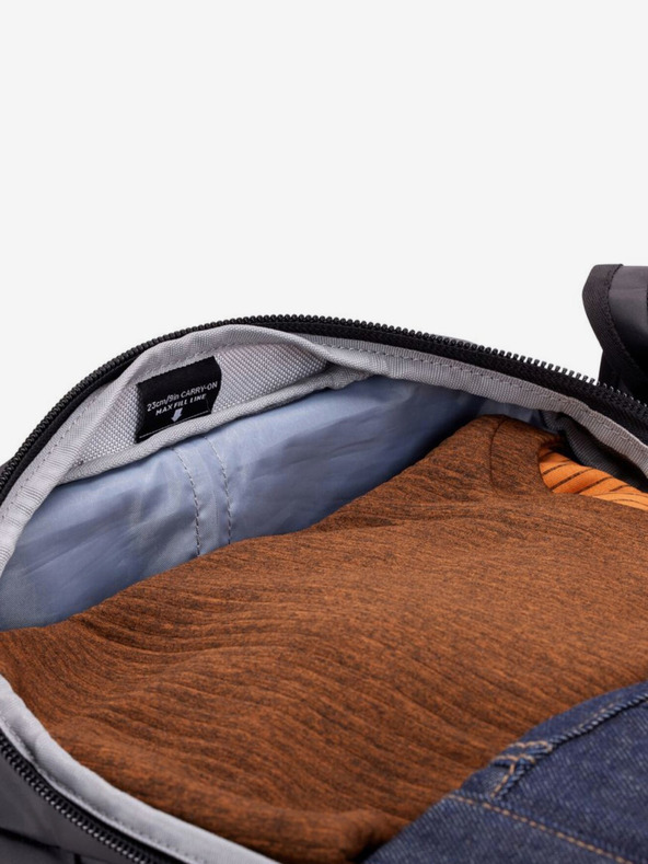 Thule Crna putna torba na kotače Thule Chasm Carry-on roller (40 l)