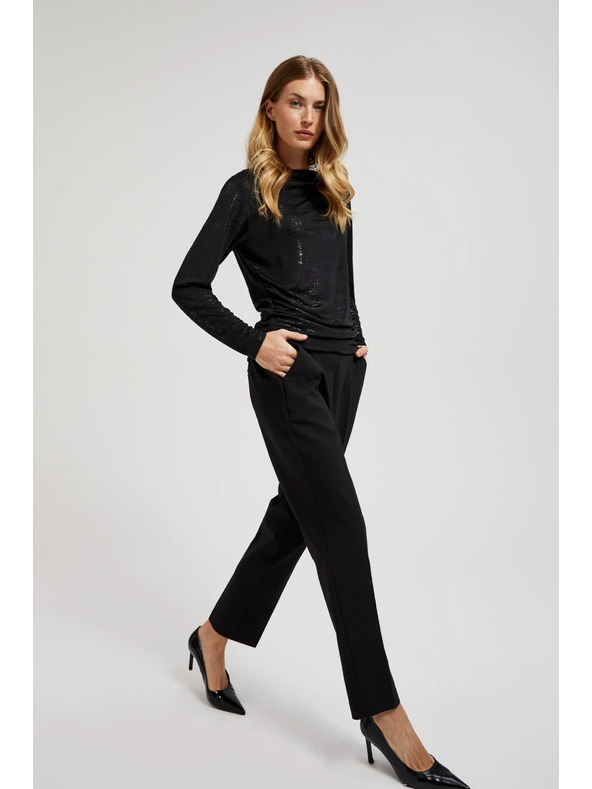 Moodo Crna bluza s naboranim izrezom i dugim rukavima