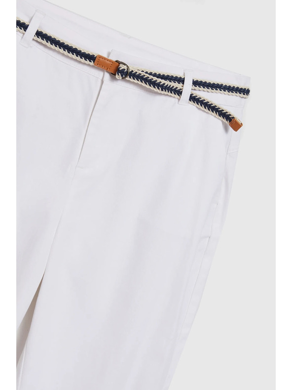 Moodo Bijele ženske hlače s pojasom Moodo