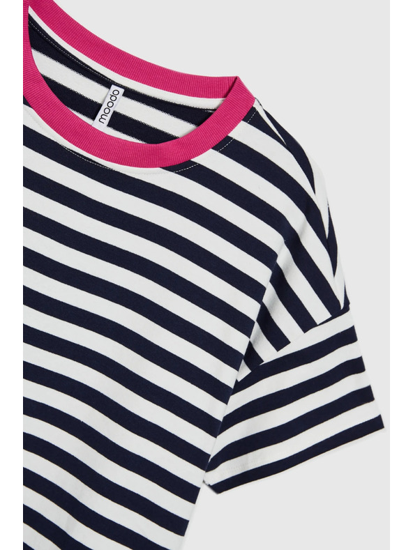 Moodo Plavo-bijela prugasta majica s ružičastim ovratnikom