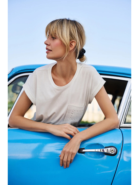 Moodo Bijeli pamučni top s džepom