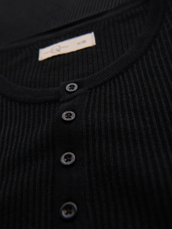 Ombre Clothing Muška pletena majica s gumbima uz izrez - crna