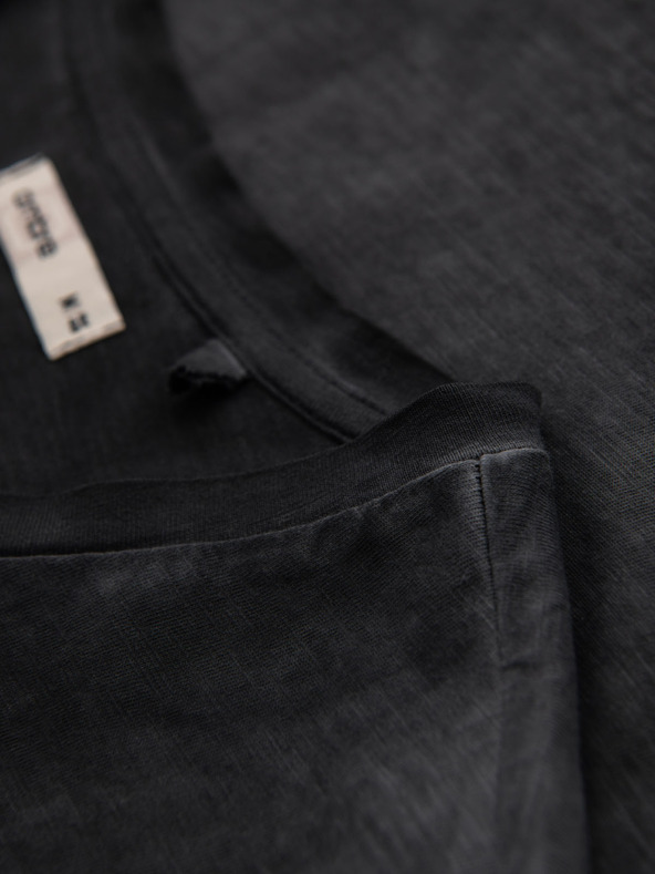 Ombre Clothing Muška pamučna V-izrez majica s efektom opranih rubova - crna