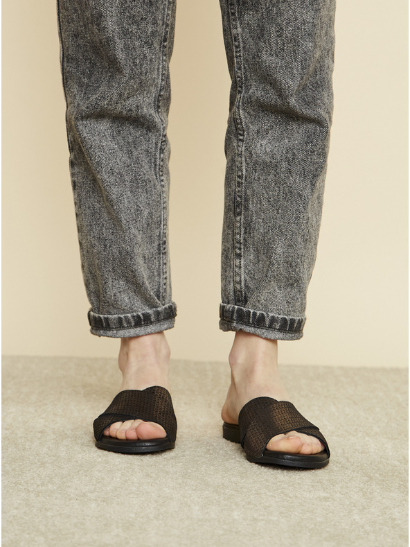 Ojju Crne kožne papuče OJJU