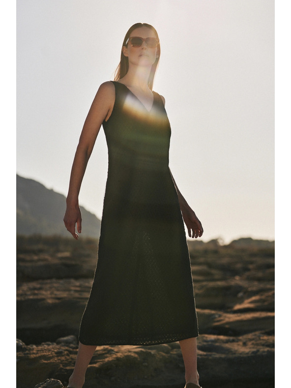 Moodo Crne haljine na bretele