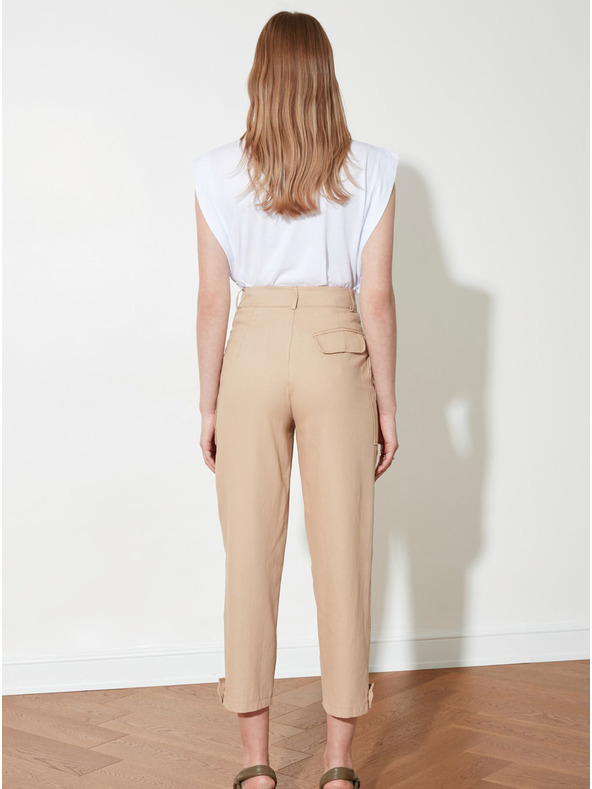 Trendyol Bež ženske skraćene hlače s džepovima Trendyol