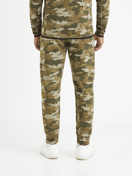 Celio Celio Vojogyoke trenirka s kaki uzorkom