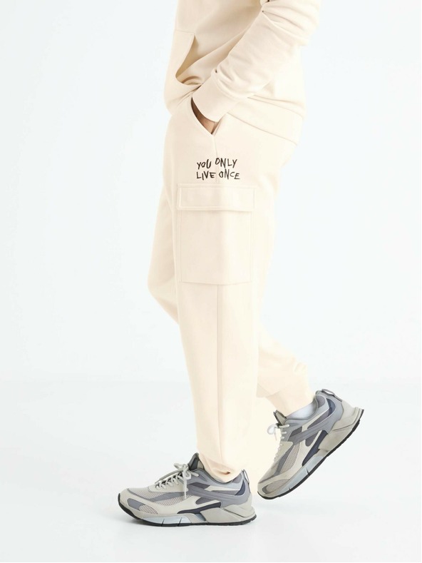 Celio Krem muška trenirka s džepovima Celio Boslap