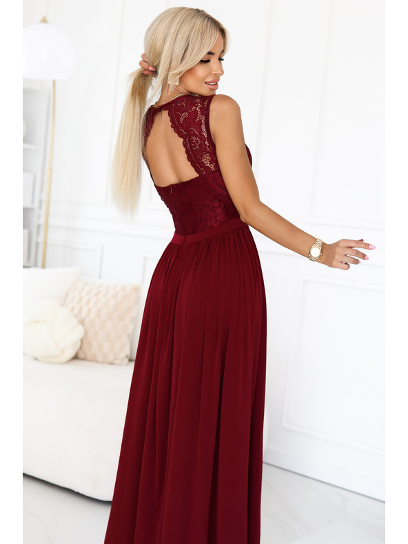 numoco Duge haljine LEA s čipkastim izrezom i razrezom - vinsko crvene