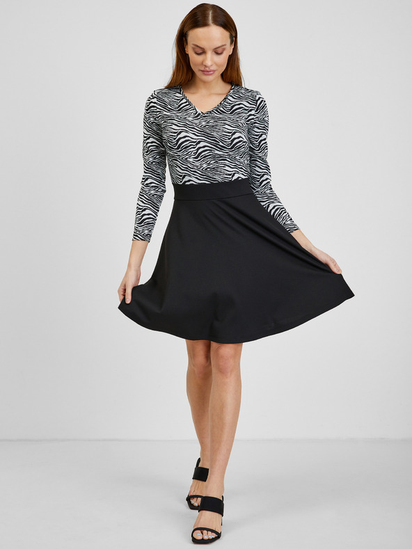 Orsay Bijelo-crna ženska haljina s uzorkom ORSAY