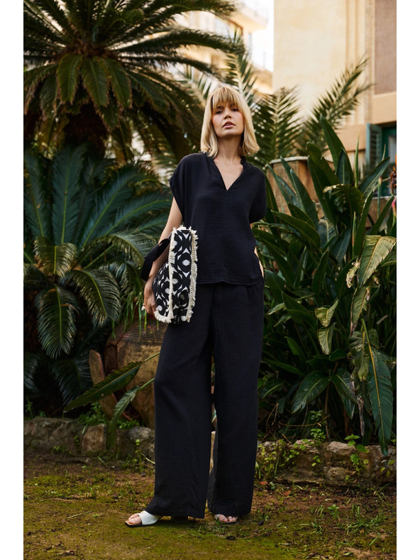 Moodo Ženske hlače Moodo - crne